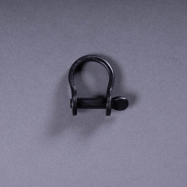 Shackles For Diamond Sheaves – Roger George Special Effects